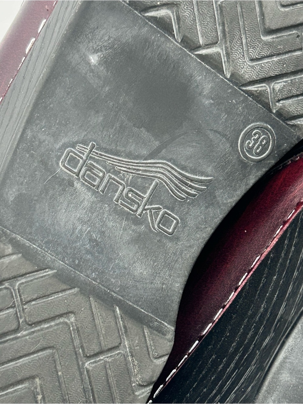 Dansko Marcelle Mary Jane
Classic Clog Leather Burgundy Size 38 7.5/8 - Picture 10 of 10